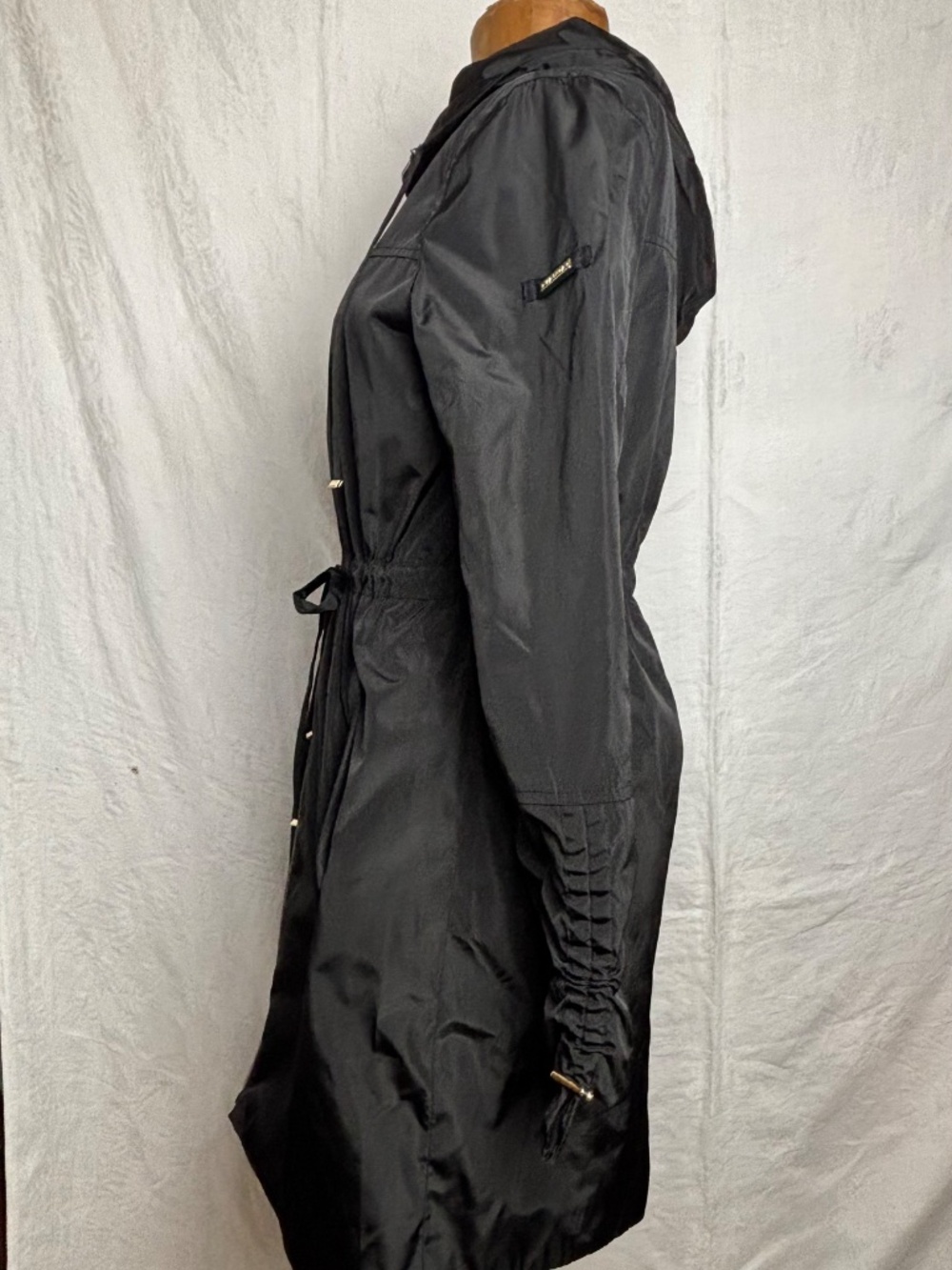NWT Via Spiga Zip Front Anorak w/ Adj. Sleeve Detail/Attached Hood Black Sz. S - Picture 4 of 12